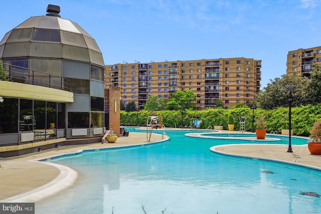 8370 Greensboro Dr Unit 1011, Mclean, VA 22102 - community pool with a hot tub