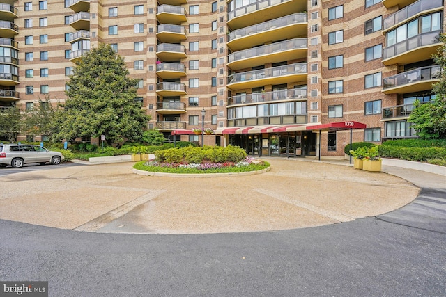 8370 Greensboro Dr Unit 1011, Mclean, VA 22102 - view of apartment building / complex