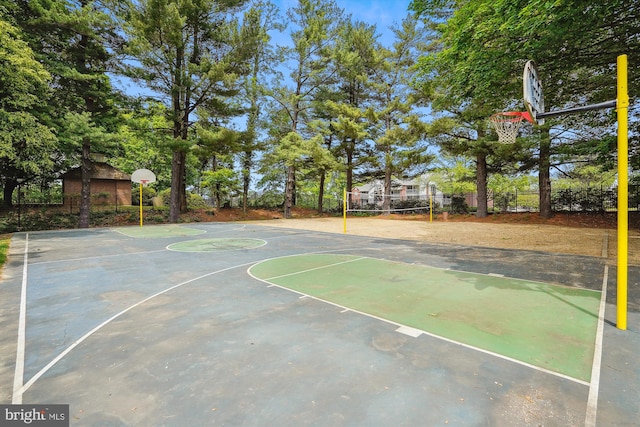 8370 Greensboro Dr Unit 1011, Mclean, VA 22102 - view of basketball court featuring community basketball court and volleyball court