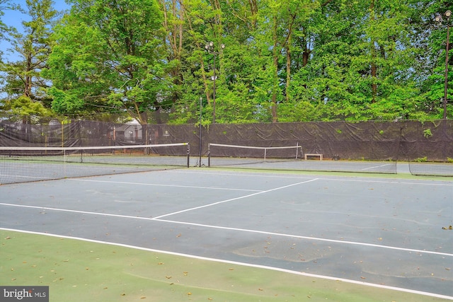 8370 Greensboro Dr Unit 1011, Mclean, VA 22102 - view of tennis court