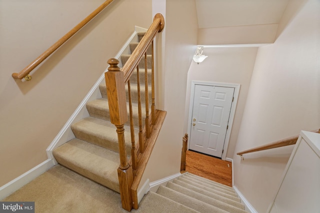 15196 Lancashire Dr, Woodbridge, VA 22191 - staircase featuring baseboards and carpet floors