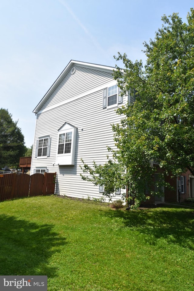 104 Rock Creek Ct, Frederick, MD 21702 - view of side of home
