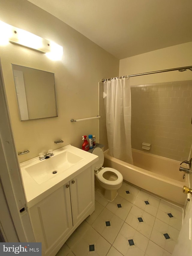 14004 Daleshire Way Unit 49, Burtonsville, MD 20866 - bathroom with tile patterned flooring, vanity, and shower / tub combo with curtain