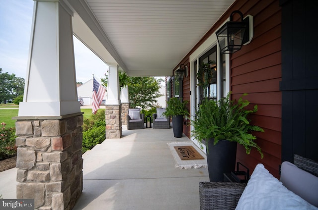 115 Saddle Ridge Ln, Fredericksburg, VA 22406 - view of porch
