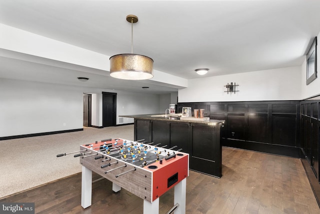 115 Saddle Ridge Ln, Fredericksburg, VA 22406 - rec room featuring bar area and hardwood / wood-style floors