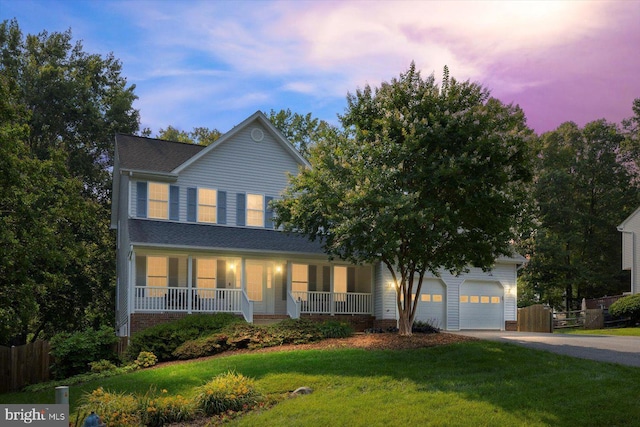 10 Frantz Ct, Fredericksburg, VA 22405 - view of front of house featuring driveway, covered porch, and an attached garage