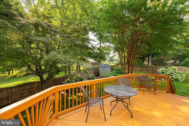 10 Frantz Ct, Fredericksburg, VA 22405 - wooden deck featuring a fenced backyard and a shed