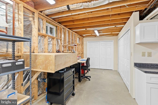 10 Frantz Ct, Fredericksburg, VA 22405 - garage featuring a workshop area