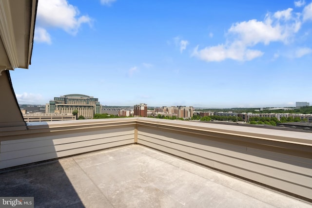 500 Overlook Park Drive 27, Oxon Hill, MD 20745 - balcony featuring a view of city