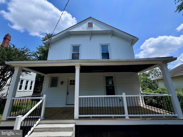 5311 42nd Ave, Hyattsville, MD 20781 - view of front facade featuring covered porch