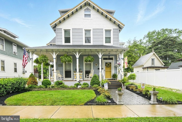 110 S Washington St, Havre De Grace, MD 21078 - victorian-style house featuring covered porch