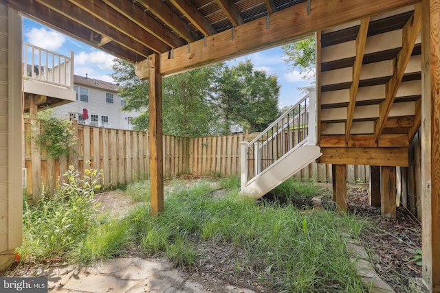 8078 Horseshoe Cottage Cir, Lorton, VA 22079 - fenced backyard featuring stairs