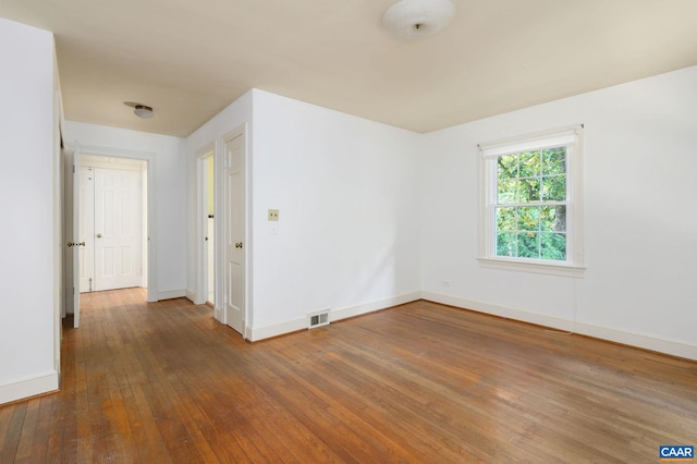 906 Old Farm Rd, Charlottesville, VA 22903 - empty room featuring baseboards and hardwood / wood-style flooring