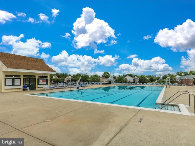5220 Earles Ct, Frederick, MD 21703 - community pool with a patio area