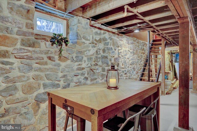 120 Hook St, Birdsboro, PA 19508 - view of dining area