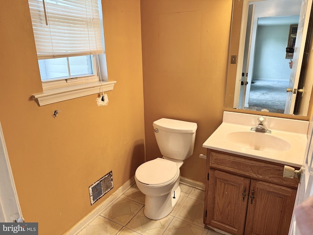 2575 Romig Rd, Gilbertsville, PA 19525 - half bath featuring toilet and vanity