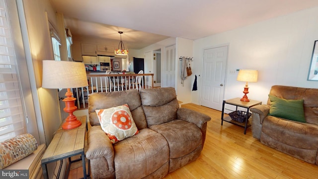 1047 Brookfield Cir, Quakertown, PA 18951 - living room featuring light wood finished floors