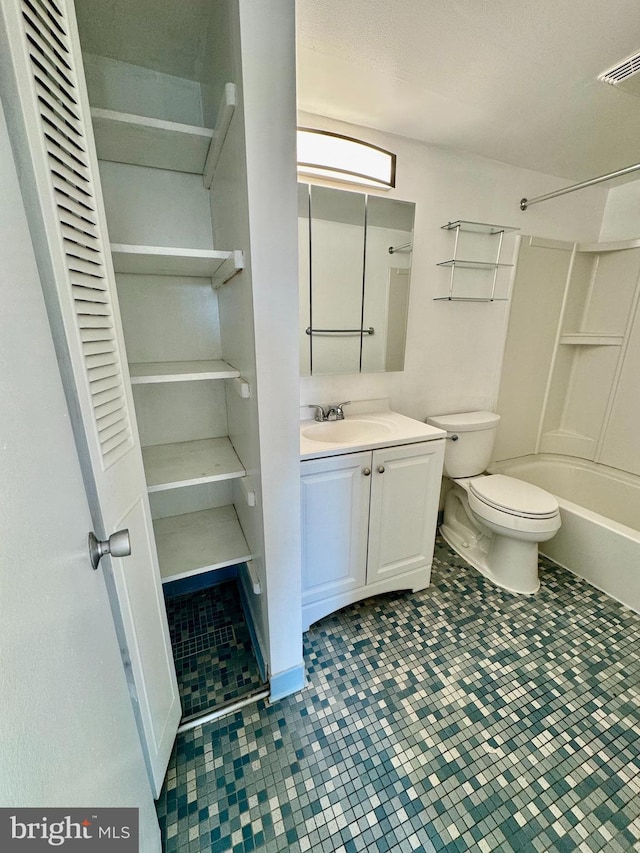 2205 Greenery Ln Unit 104-9, Silver Spring, MD 20906 - full bathroom featuring vanity, a closet, shower / bathtub combination, and tile patterned floors