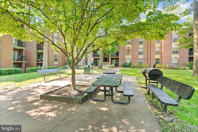 3378 Woodburn Rd Unit 11, Annandale, VA 22003 - view of property's community featuring a yard