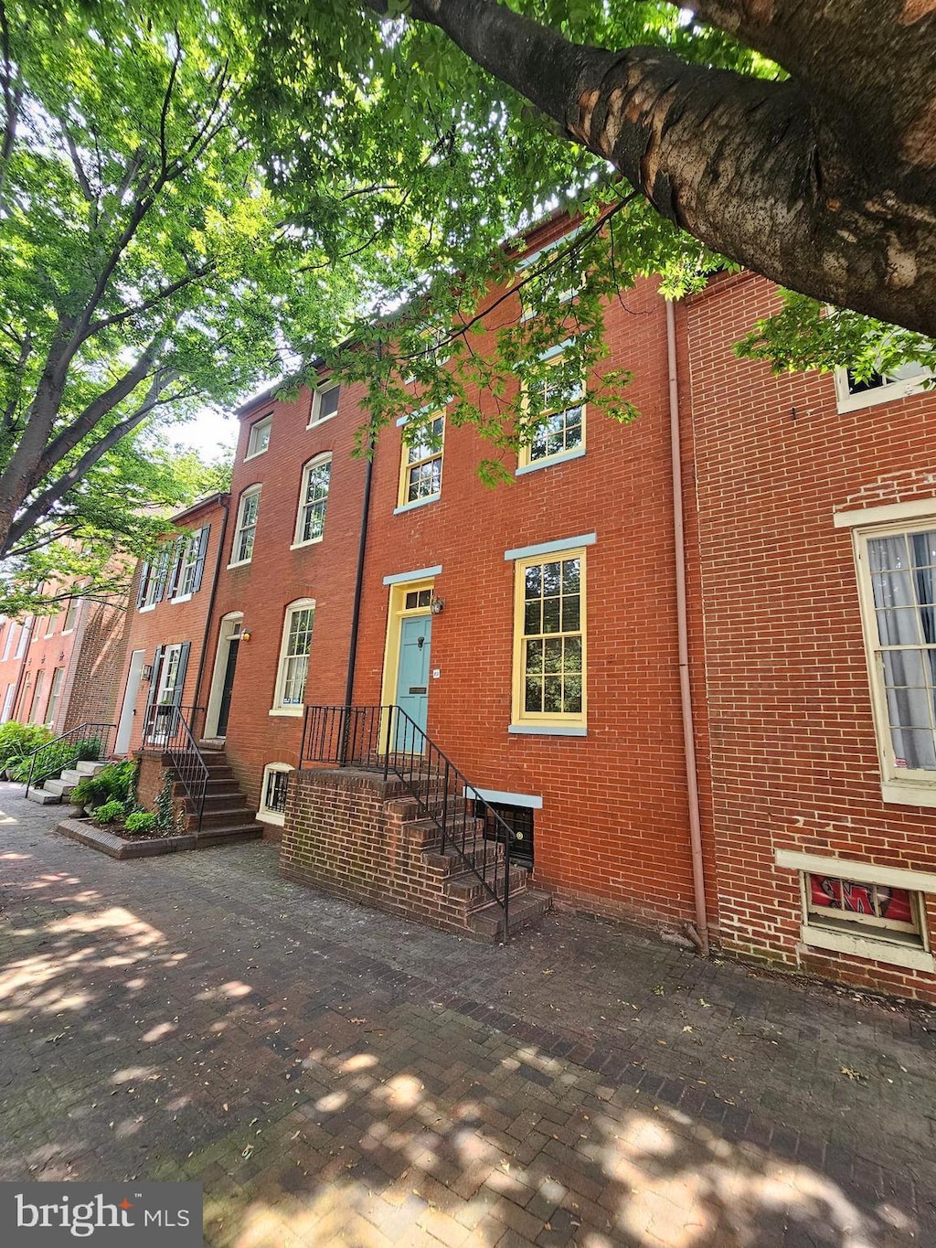 135 W Hill St, Baltimore, MD 21230 - view of front of home featuring brick siding