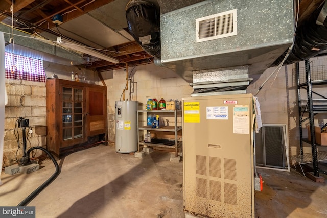 519 Jefferson St, East Greenville, PA 18041 - utility room with water heater