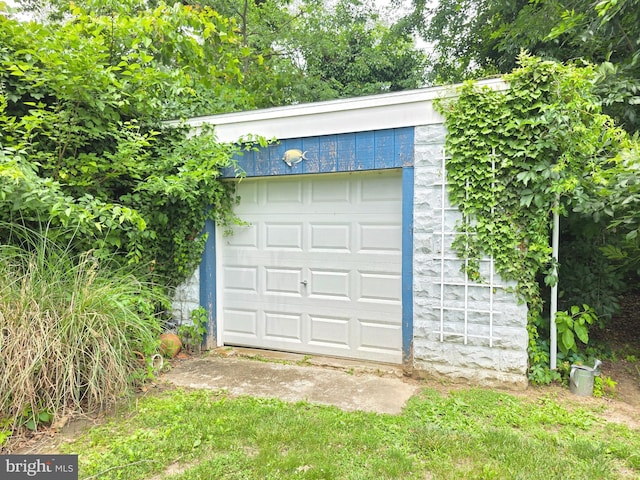 53 Valley Rd, Mount Ephraim, NJ 08059 - view of garage