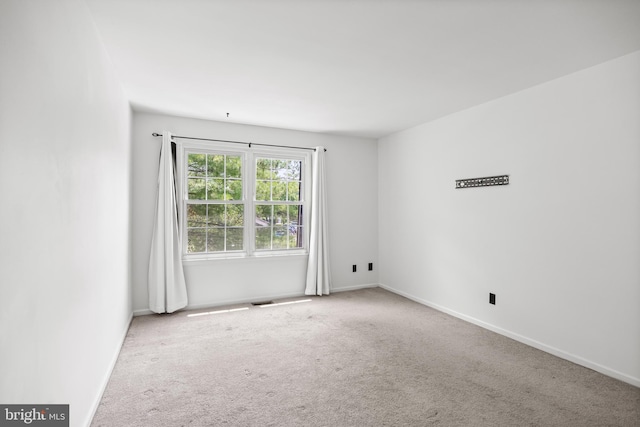 2193 Harbour Dr, Palmyra, NJ 08065 - empty room with carpet floors and baseboards