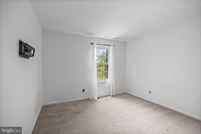 2193 Harbour Dr, Palmyra, NJ 08065 - spare room featuring carpet and baseboards