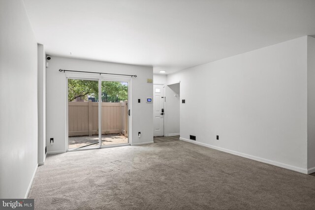 2193 Harbour Dr, Palmyra, NJ 08065 - empty room featuring carpet flooring and baseboards