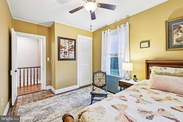 12353 Barbee Rd, Bristow, VA 20136 - bedroom with wood finished floors, crown molding, a closet, and ceiling fan