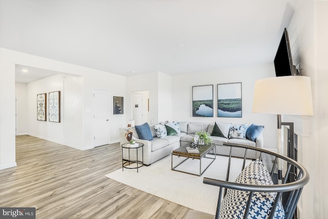 20 Hidden Brook Blvd, Dover, DE 19904 - living area with wood finished floors and baseboards