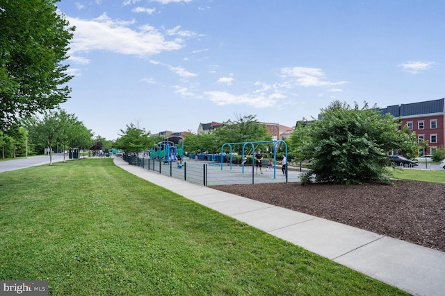 1220 Main Line Blvd Unit 102, Alexandria, VA 22301 - view of community with a lawn