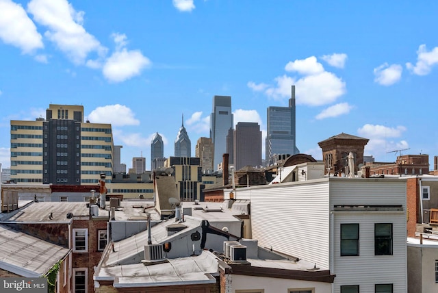 1518 Mount Vernon St Unit 3, Philadelphia, PA 19130 - skyline view