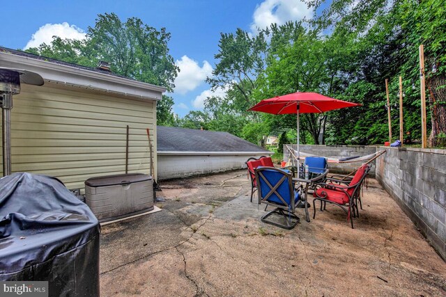6614 Mccahill Dr, Laurel, MD 20707 - view of patio featuring outdoor dining space