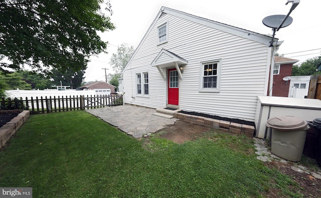 301 E Hanover St, Hanover, PA 17331 - rear view of property with a patio area