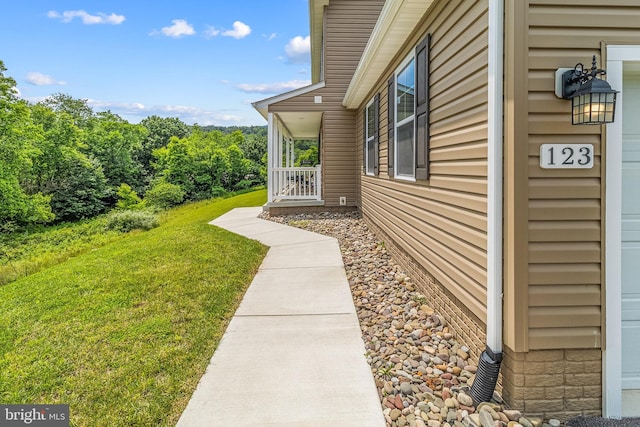 123 Hank Aaron Rd, Berkeley Springs, WV 25411 - view of grassy yard