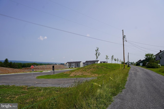80 Kaiser Ln, Inwood, WV 25428