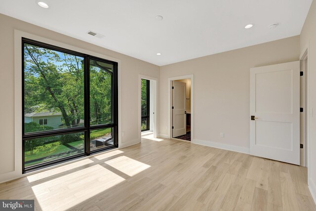 1710 Fairview Ave, Mclean, VA 22101 - unfurnished room featuring light wood finished floors, recessed lighting, and a smoke detector
