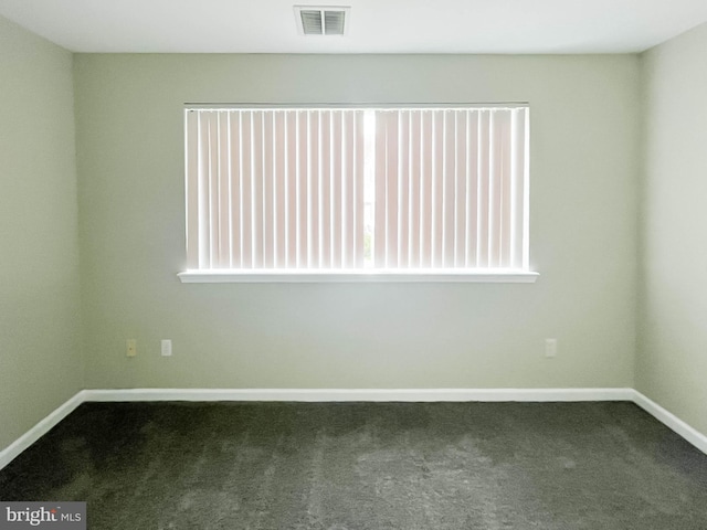 104 Falcon Ridge Way Unit Bldg10 Unit4, Hamburg, NJ 07419 - carpeted spare room with baseboards
