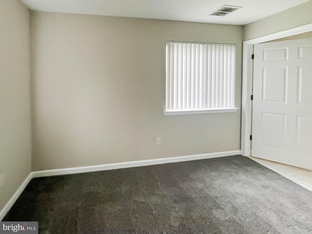 104 Falcon Ridge Way Unit Bldg10 Unit4, Hamburg, NJ 07419 - carpeted empty room featuring baseboards