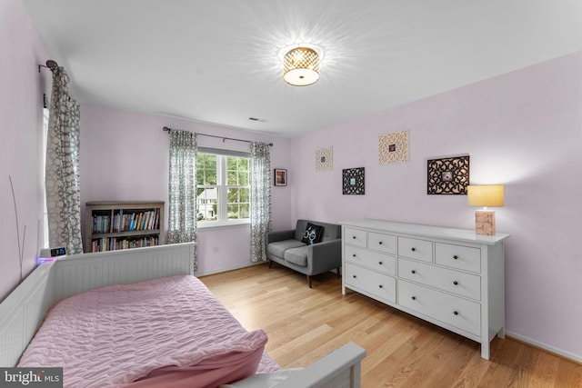 10034 Park Woods Ln, Burke, VA 22015 - bedroom featuring light wood-type flooring