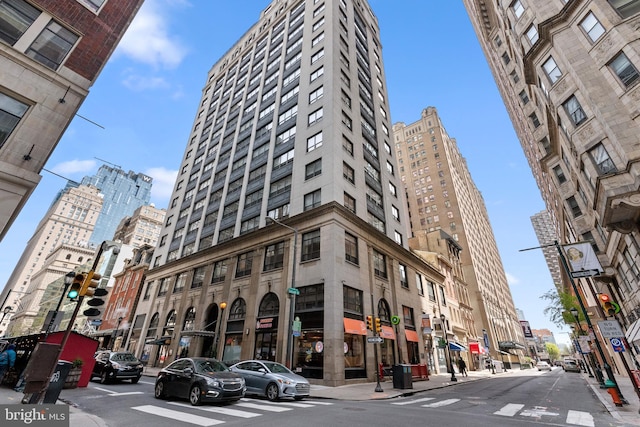 1425 Locust St Unit 7D, Philadelphia, PA 19102 - view of property with a city view