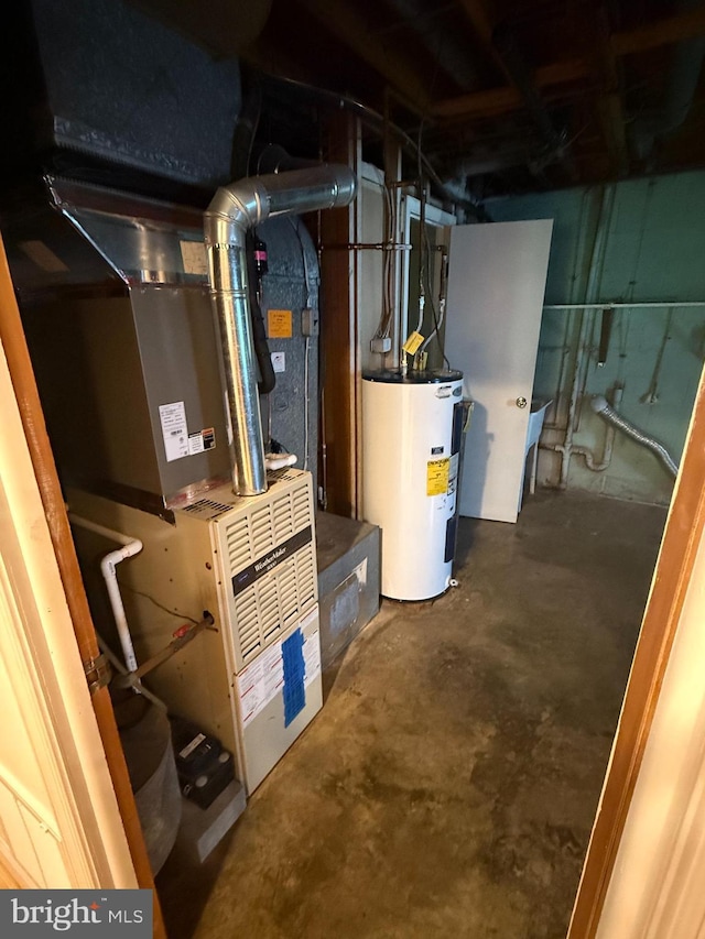 7400 Roxbury Ave, Manassas, VA 20109 - utilities featuring water heater and heating unit