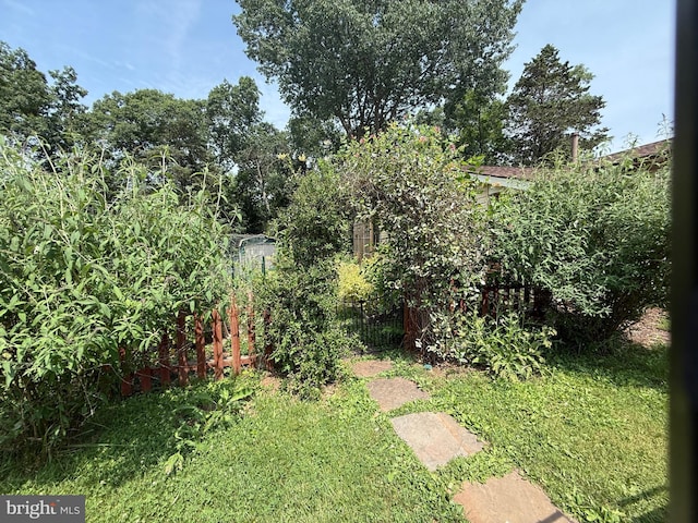 7400 Roxbury Ave, Manassas, VA 20109 - view of yard