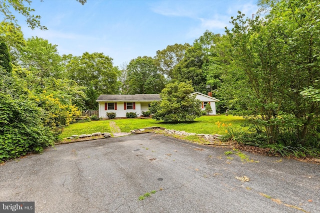 26140 High Banks Dr, Salisbury, MD 21801 - view of front of property with a front yard