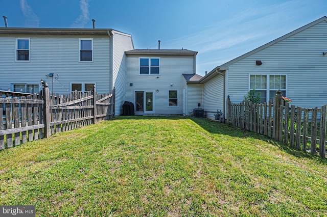39 Allison Pl, Egg Harbor Township, NJ 08234 - back of property featuring a fenced backyard