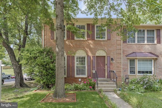 9126 Fisteris Ct, Springfield, VA 22152 - multi unit property featuring brick siding and a front lawn