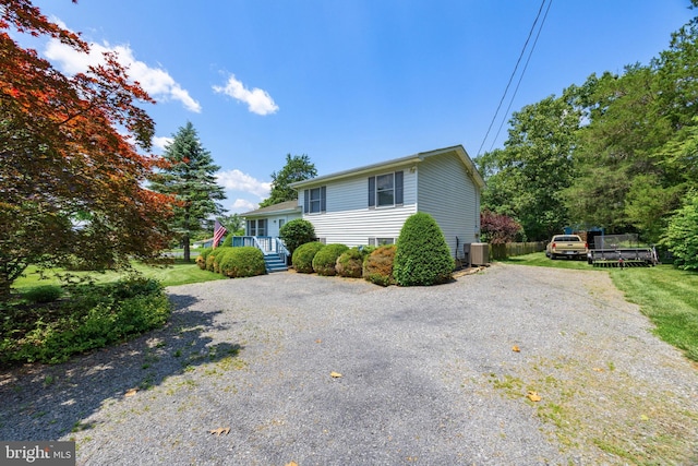 3341 Howellsville Rd, Front Royal, VA 22630 - split level home with driveway