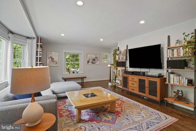 6620 Charlesway, Towson, MD 21204 - living room with wood finished floors and recessed lighting
