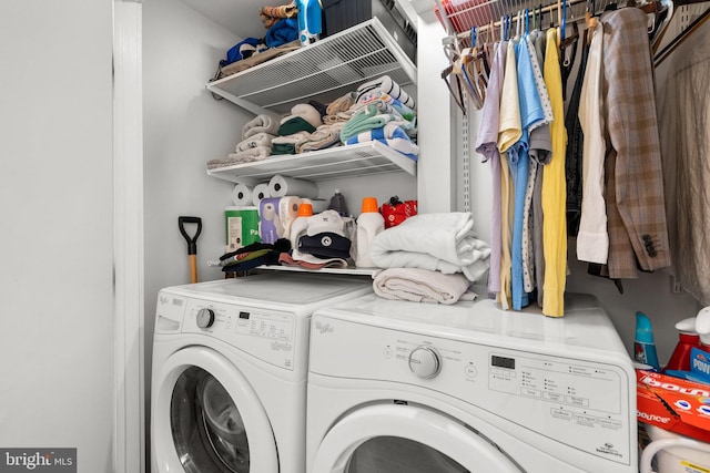 2815 39th St NW, Washington, DC 20007 - laundry area with independent washer and dryer